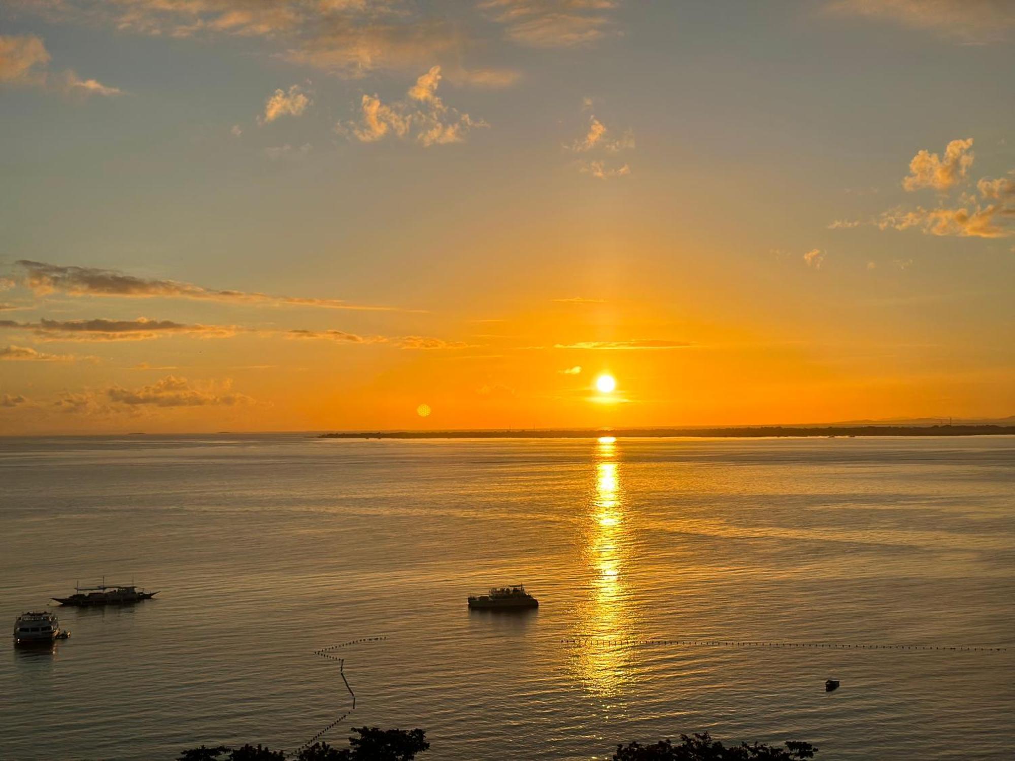 Oceanview Deluxe 1Br Suite La Mirada Lapu-Lapu City Kültér fotó